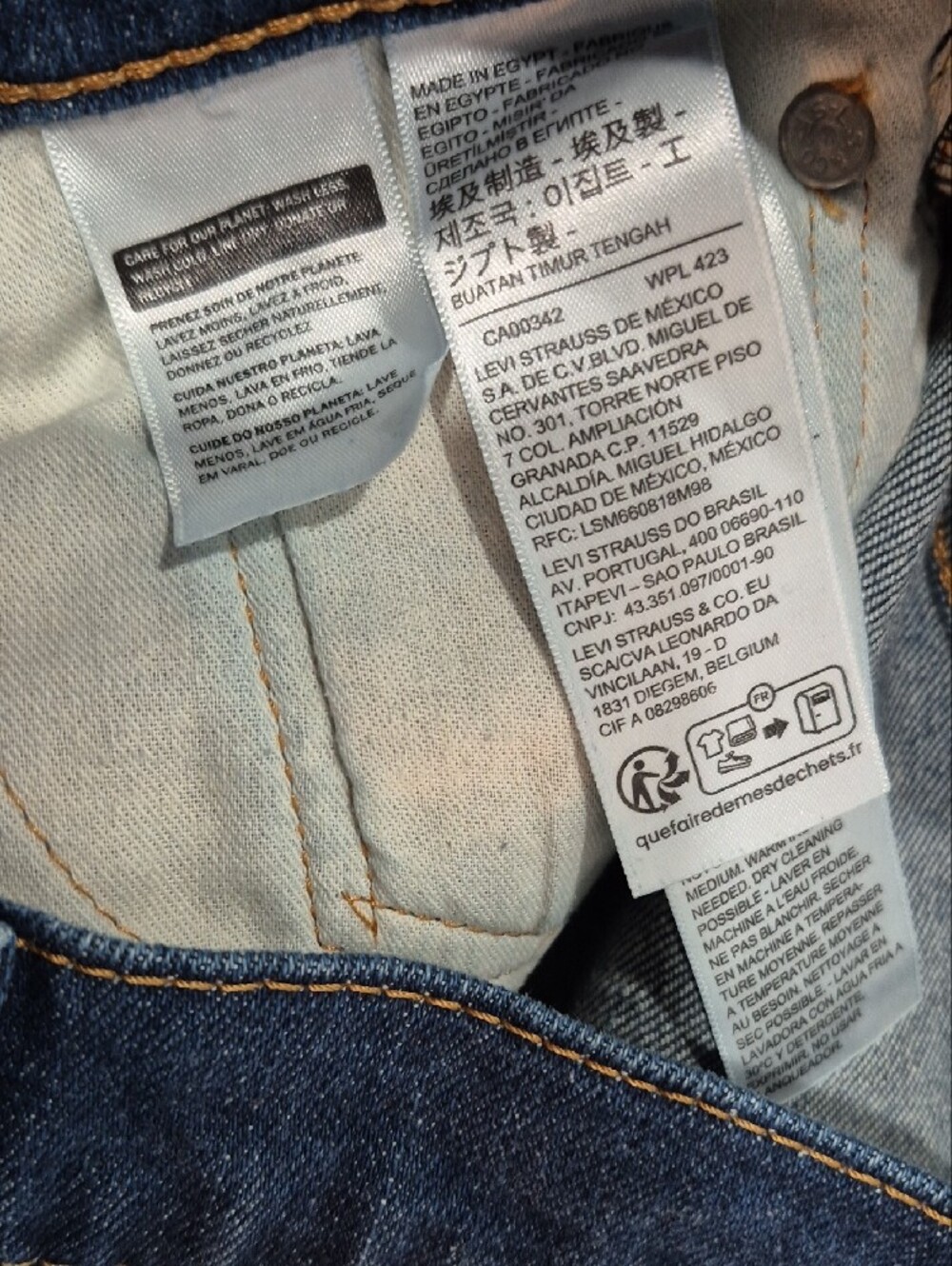 Levi's Slim Straight Jeans in Blue Denim - Picture 5 of 5